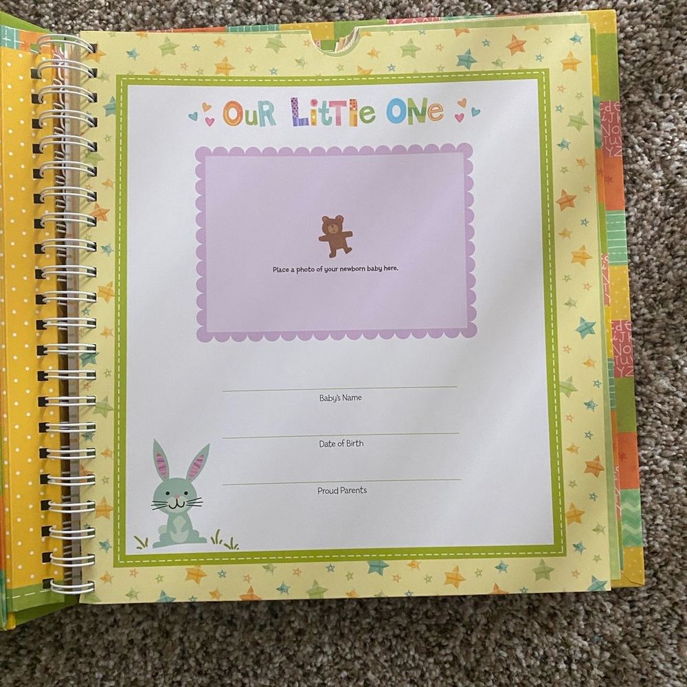 Baby memory keeper/scrapbook - Picture 4 of 5